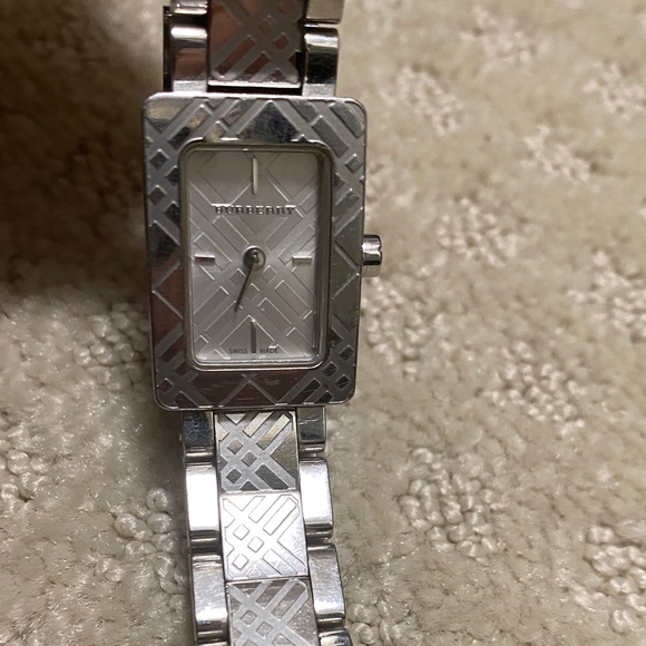Authentic Burberry Swiss Quartz Watch - Picture 11 of 14